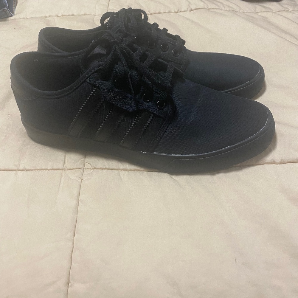 Adidas sneakers size 9.5 men